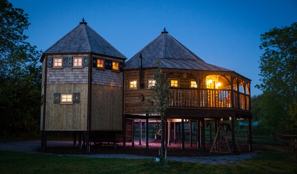 King Arthur's Willow Tree House | Image credit: Coolstays.com | Places to stay UK 