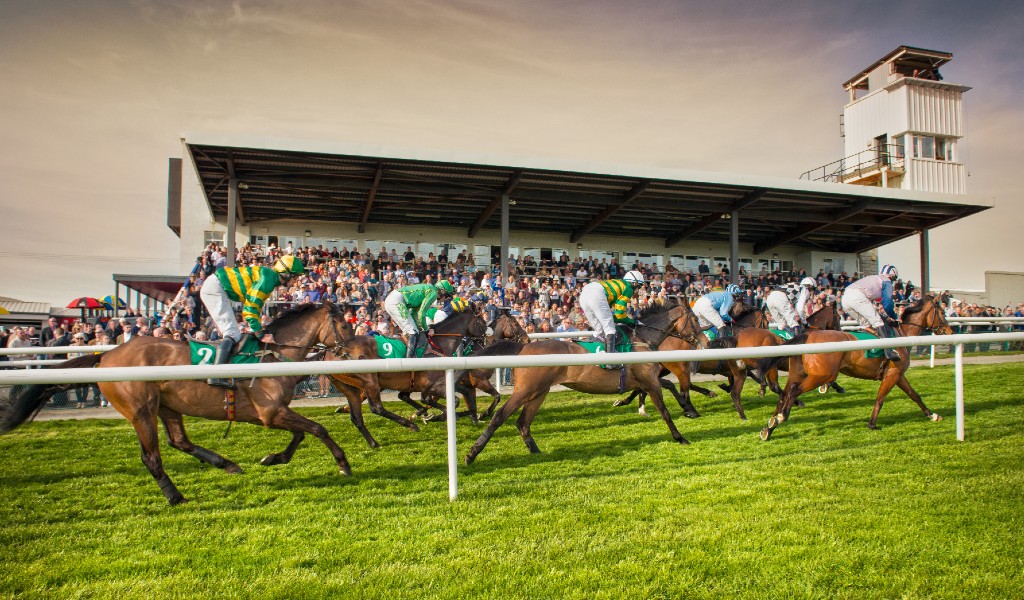 Downpatrick Racecourse in Co. Down, Northern Ireland | Horse racing