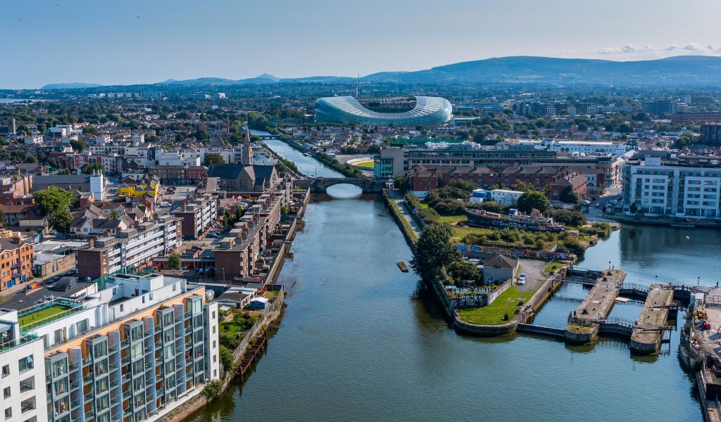 Aerial view of Dublin City including the Aviva Stadium and mountains (Credit: © Chris Hill via Fáilte Ireland)