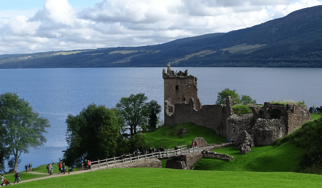 Urquhart Castle on Loch Ness in Scotland (Image credit: pxhere.com)