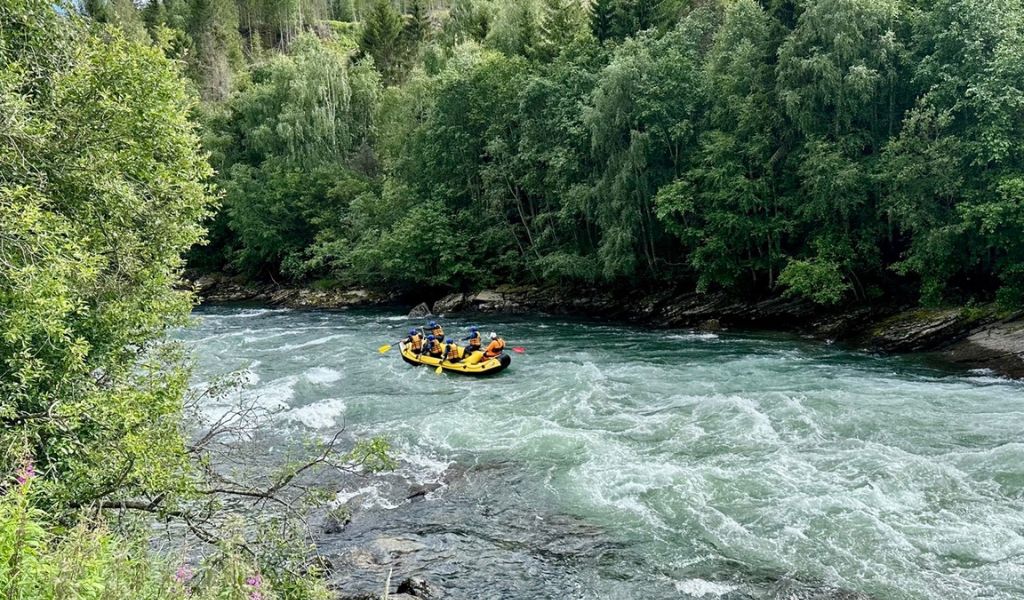 Darecations are a growing trend in sports tourism (Image credits: sportscoverdirect.com / Veronika Primm travelgeekery.com)