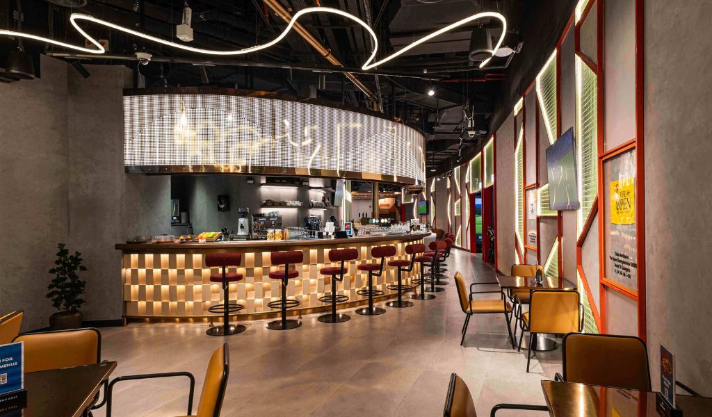 Five Iron Golf opens second Dubai venue at Business Bay