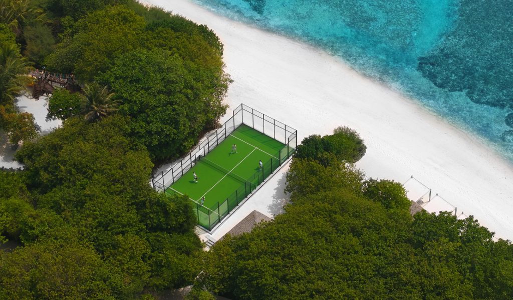 Le Méridien Maldives Resort & Spa is hosting The Maldives Padel Retreat from 13-23 December 2026 led by former world No.1, Juani Mieres.